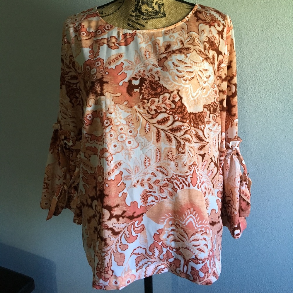 LC Lauren Conrad Flower Top